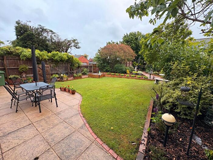 4 Bedroom Detached House For Sale In Trefoil Close, Broughton Astley, LE9