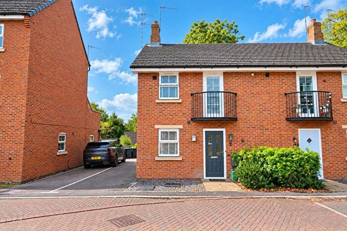 1 Bedroom Mews For Sale In Charlotte Way, Atherstone, CV9