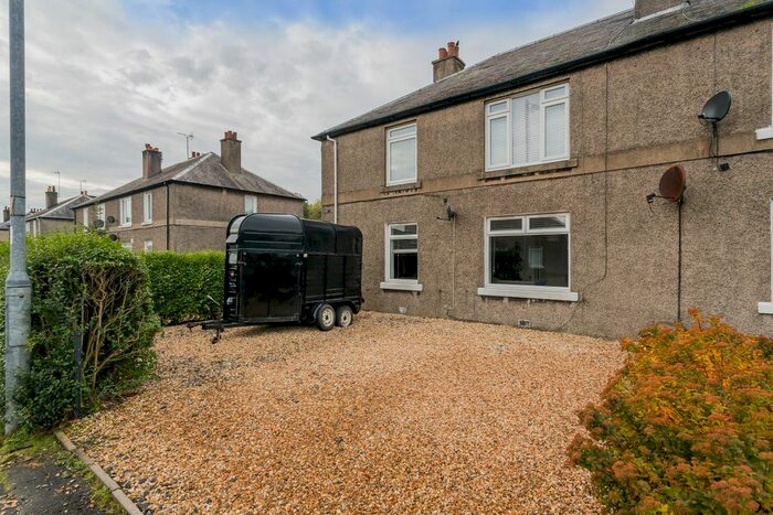 2 Bedroom Flat For Sale In India Drive, Inchinnan, PA4