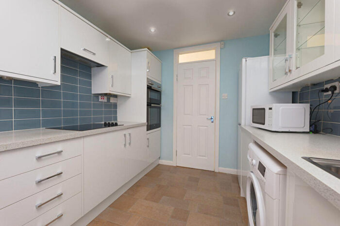 2 Bedroom Semi-Detached Bungalow For Sale In Craigburn Avenue, Houston, PA6