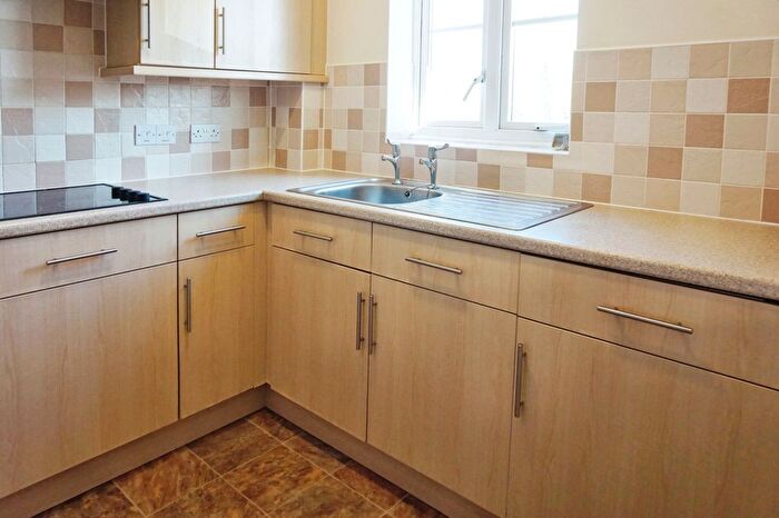 1 Bedroom Flat For Sale In Reddicap Heath Road, Sutton Coldfield, B75