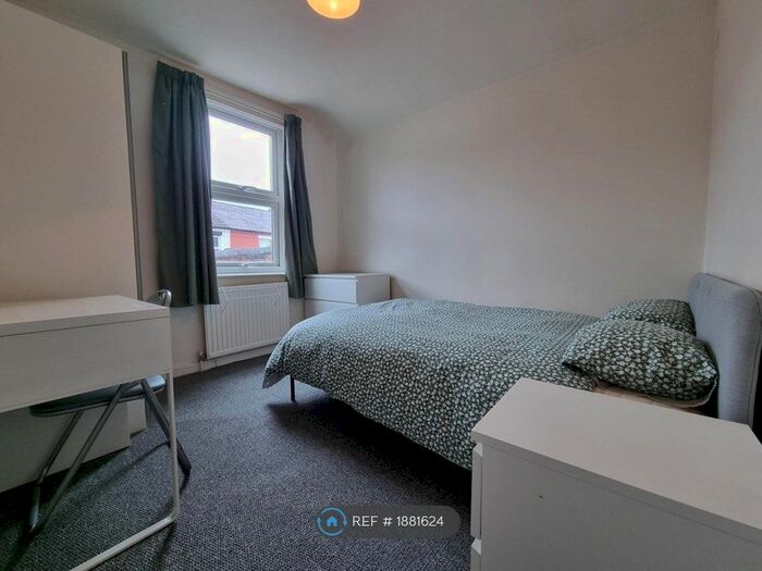 4 Bedroom Terraced House To Rent In Kellit Road, Liverpool, L15