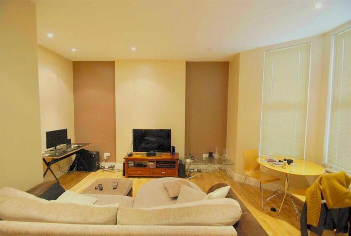 1 Bedroom Flat To Rent In Skardu Road, Kilburn, NW2