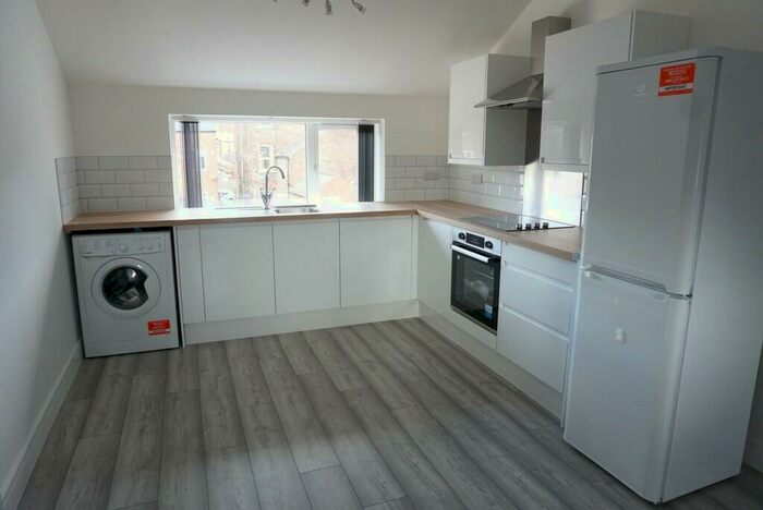 1 Bedroom Apartment To Rent In Third Avenue, Nottingham, NG7