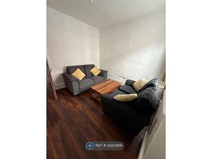 3 Bedroom Terraced House To Rent In Windsmoor Street, Stoke-On-Trent, ST4