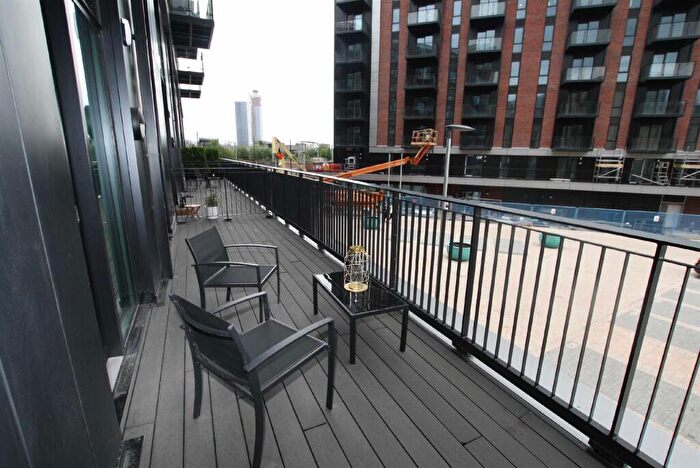 2 Bedroom Apartment To Rent In Middlewood Locks, Lockgate Square, M5