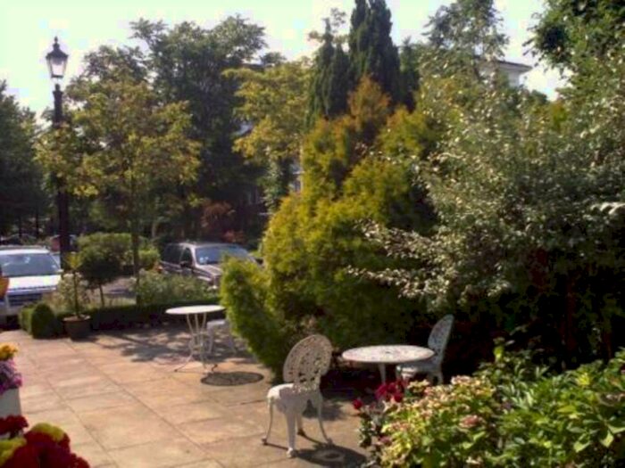 2 Bedroom Flat To Rent In Brompton Park Crsecent, Fulham, SW6