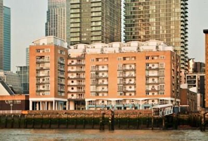 3 Bedroom Flat To Rent In Anchorage Point, Cuba Street, London, E14