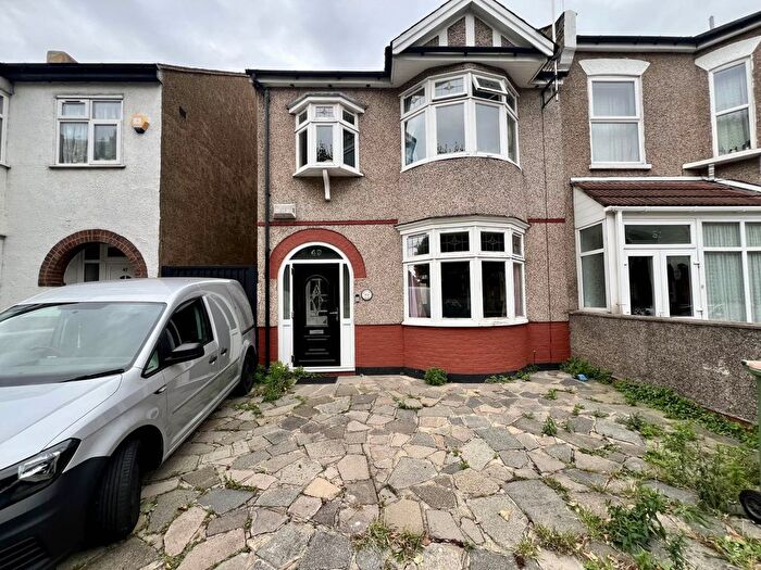 4 Bedroom Semi-Detached House For Sale In Stopford Road, London, E13