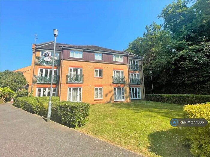 2 Bedroom Flat To Rent In Faraday Road, Guildford, GU1