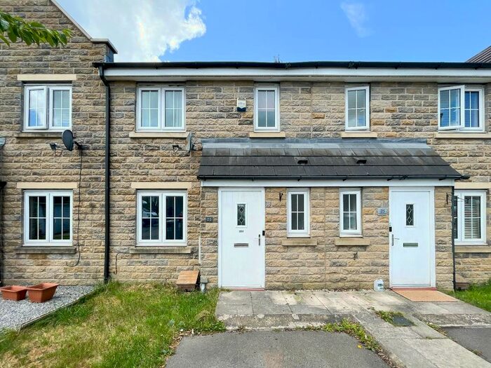 3 Bedroom Terraced House To Rent In Highfield Chase, Dewsbury, WF13
