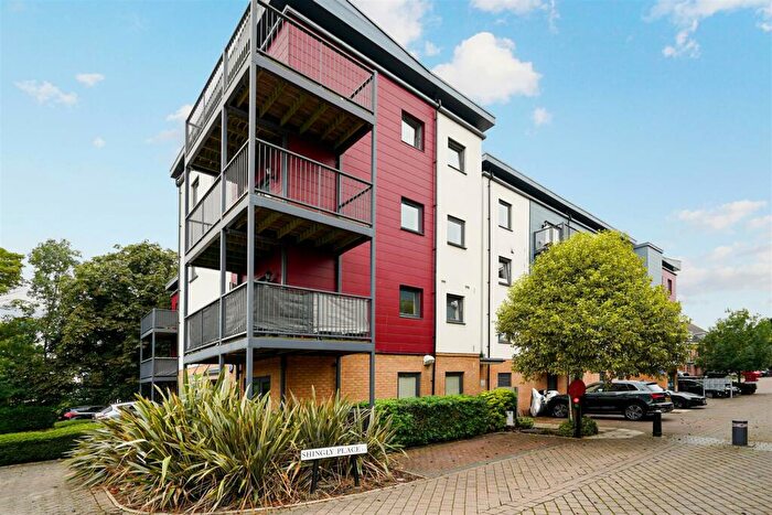 2 Bedroom Apartment To Rent In Shingly Place, The Ridgeway, Chingford, E4