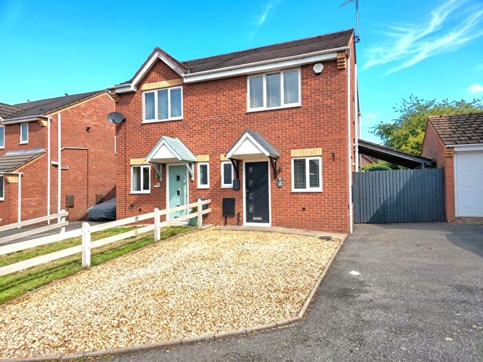 2 Bedroom Semi-Detached House For Sale In Pebblebrook Way, Bedworth, Warwickshire, CV12