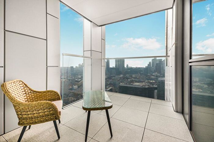 2 Bedroom Apartment To Rent In City Road London, EC1V