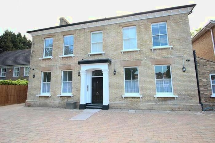 2 Bedroom Flat To Rent In Linden Road, Bedford, MK40