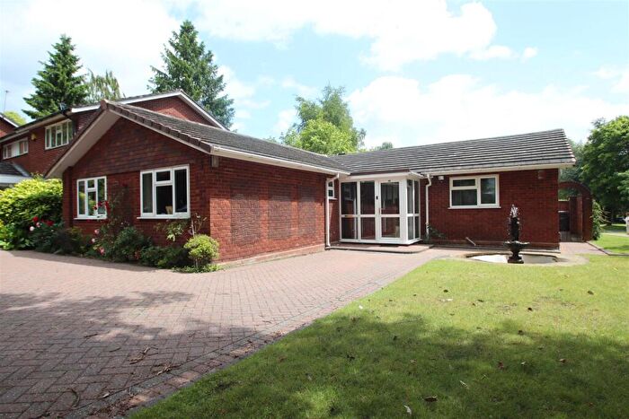3 Bedroom Bungalow To Rent In Westfield Road, Edgbaston, Birmingham, B15