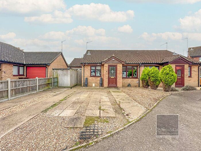 3 Bedroom Semi Detached Bungalow For Sale In Farm View, North Walsham, NR28