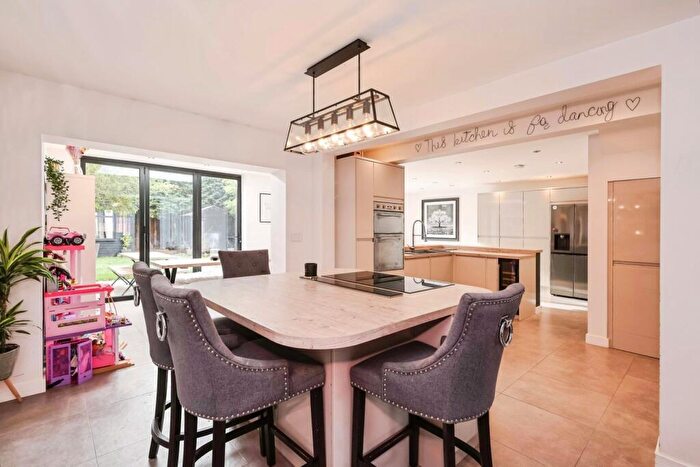 4 Bedroom Semi-Detached House For Sale In Belmont Road, Birmingham, West Midlands, B45