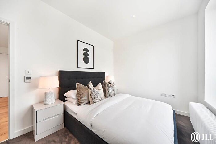 1 Bedroom Flat To Rent In Rendel House, Goodluck Hope Walk, E14