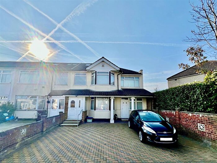 6 Bedroom End Terrace House For Sale In Francis Road, Hounslow, TW4