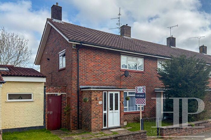 3 Bedroom End Terrace House For Sale In Poplar Close, Crawley, RH11