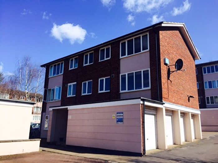 2 Bedroom Property To Rent In Lizmans Court, Oxford, OX4