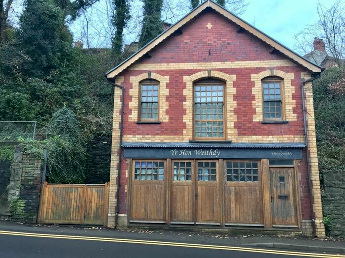 1 Bedroom Flat To Rent In Llanbadarn Road, Aberystwyth, SY23