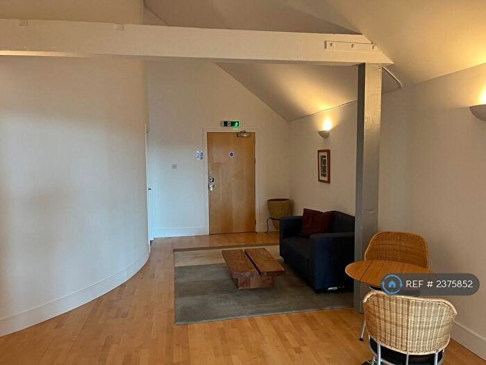3 Bedroom Flat To Rent In Morrison Street, Glasgow, G5