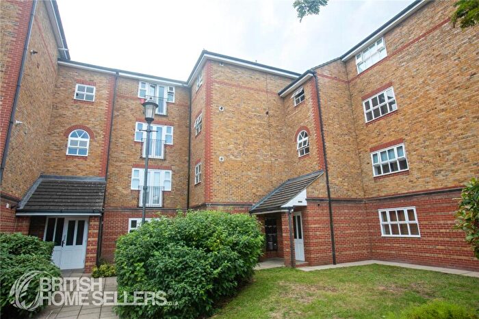 2 Bedroom Apartment For Sale In Collard Place, London, NW1