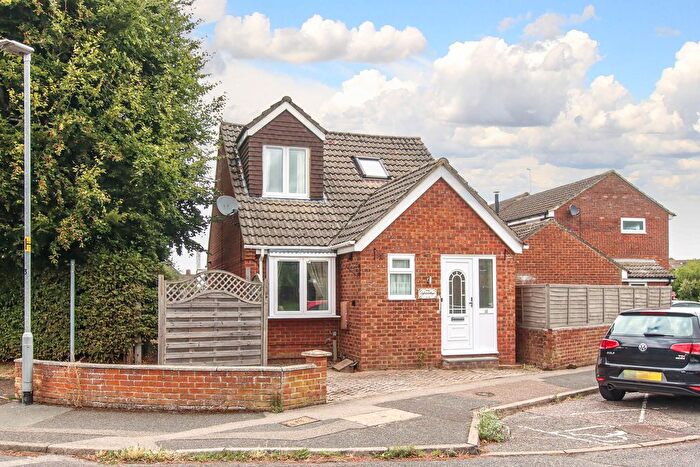 2 Bedroom Property For Sale In Twelve Leys, Wingrave, HP22