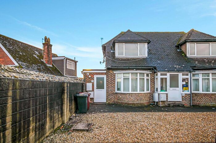 1 Bedroom Flat To Rent In Bedroom First Floor Flat In Chichester, PO19