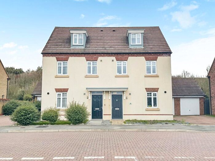 3 Bedroom Semi-Detached House For Sale In Maritime Way, Brooklands, Milton Keynes, MK10