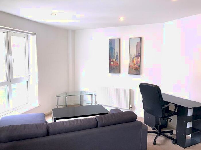 1 Bedroom Apartment To Rent In Hive, Masshouse Plaza, Birmingham, B5