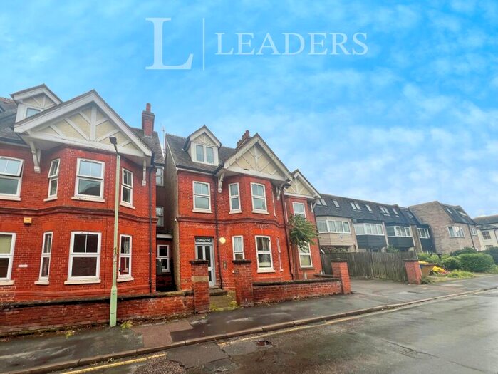 1 Bedroom Flat To Rent In Park Lane, CB8