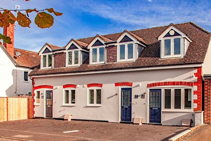 2 Bedroom Flat For Sale In Lower Flat, Goode House, South Stoke, RG8