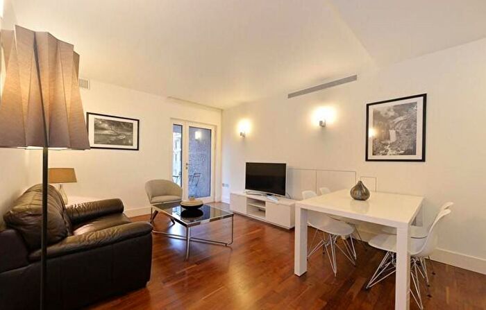 2 Bedroom Flat To Rent In Weymouth Street, London, W1W