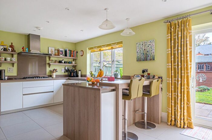 4 Bedroom Detached House For Sale In Morden Close, Mortimer, Reading, Berkshire, RG7