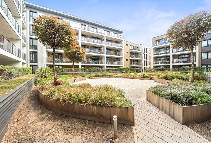 1 Bedroom Flat For Sale In Knaresborough Drive, London, SW18