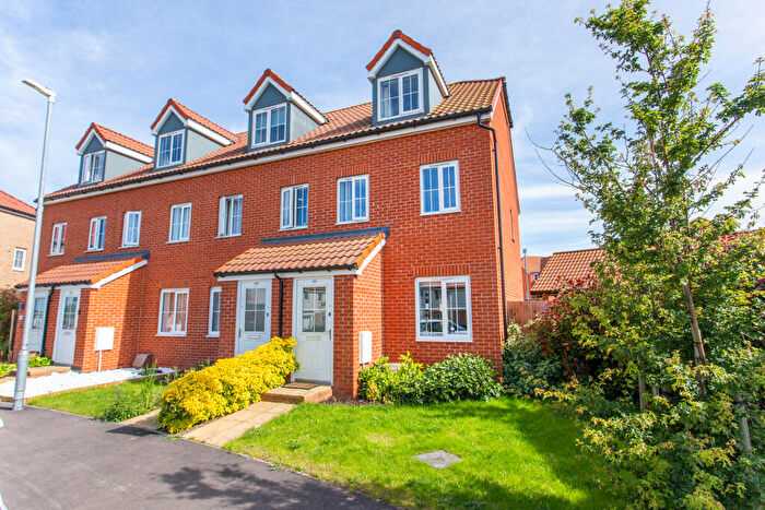3 Bedroom End Of Terrace House For Sale In Central Boulevard, Aylesham, Canterbury, Kent, CT3