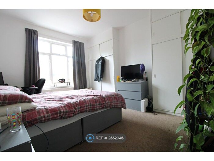 4 Bedroom Terraced House To Rent In Atkins Road, London, SW12