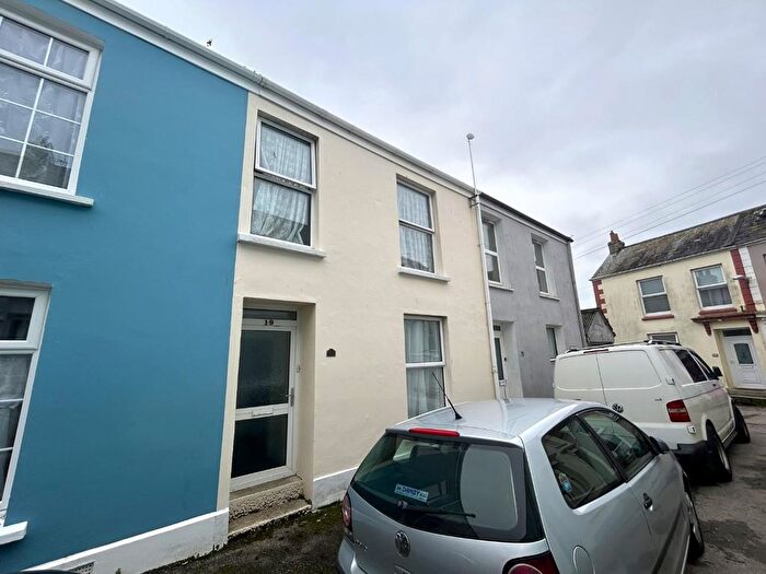 3 Bedroom Property To Rent In Raleigh Place, Falmouth, TR11