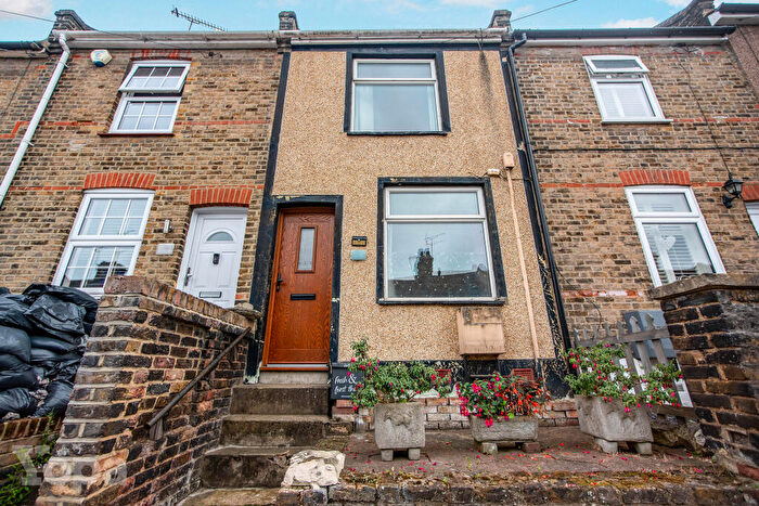 4 Bedroom Terraced House For Sale In Charles Street, Greenhithe, DA9