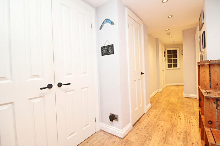 1 Bedroom Apartment For Sale In Adelaide Mansions, Hove, BN3