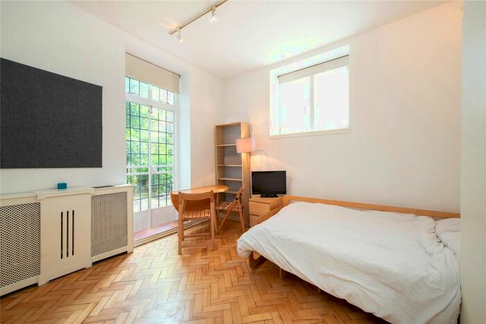 Studio To Rent In Melcombe Regis Court, Weymouth Street, Marylebone, London, W1G