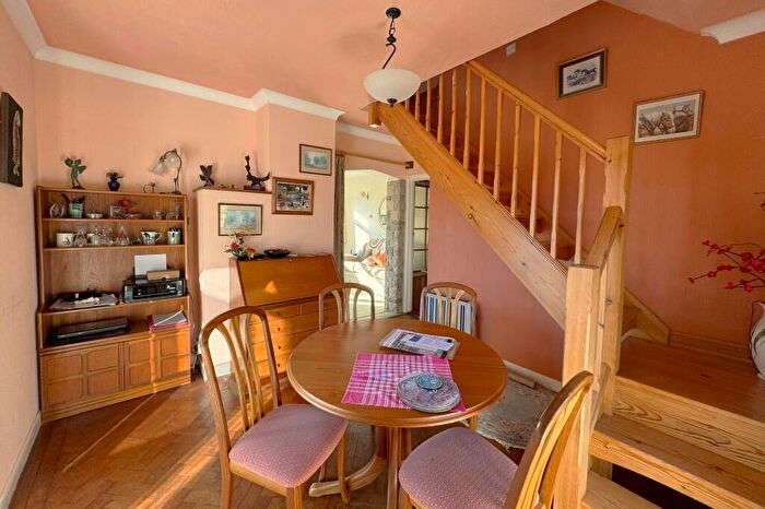 4 Bedroom Detached Bungalow For Sale In South Instow, Harmans Cross, Swanage, BH19 - Photo 8