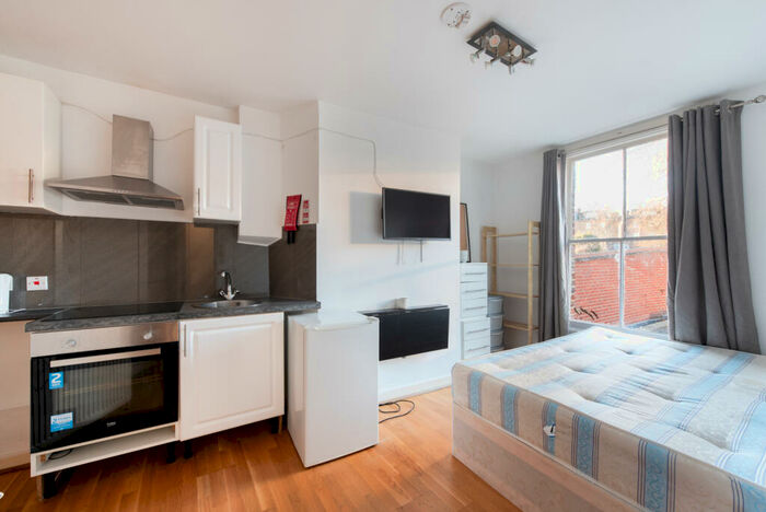 Apartment To Rent In Southampton Road, London, NW5