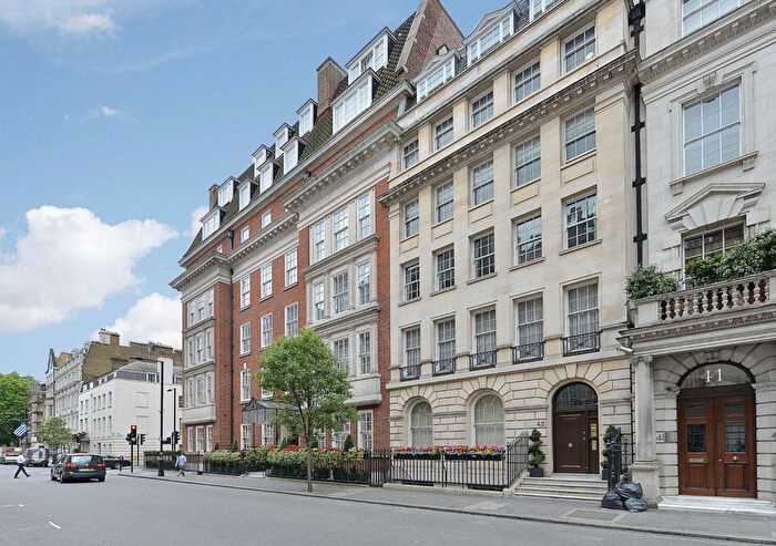 1 Bedroom Flat To Rent In Upper Brook Street, Mayfair, W1K