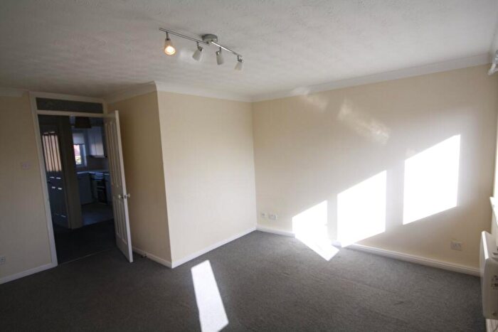 1 Bedroom Maisonette To Rent In Bridlington Spur, Slough, SL1