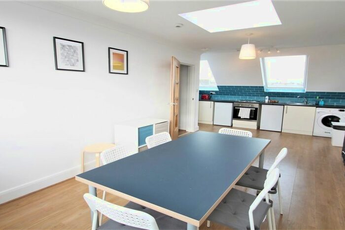 4 Bedroom Flat To Rent In Harrow Road, London, NW10