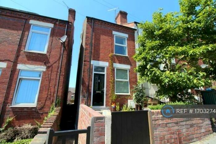 3 Bedroom End Of Terrace House To Rent In Rutland Road, Chesterfield, S40